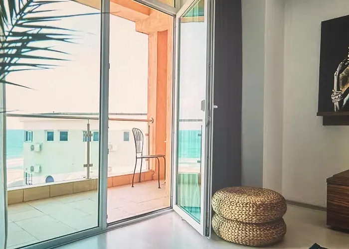 The Pearl By The Sea